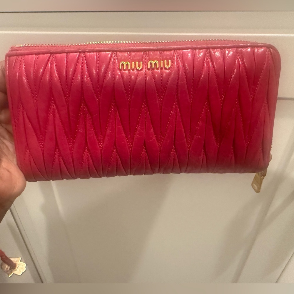 Miu Miu Zippy Wallet